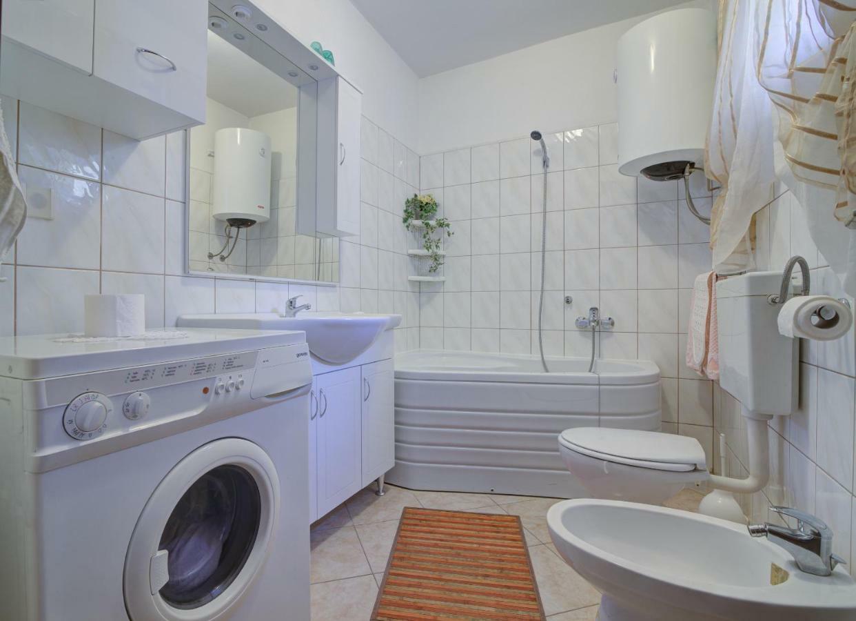 Apartment Luca سينج المظهر الخارجي الصورة