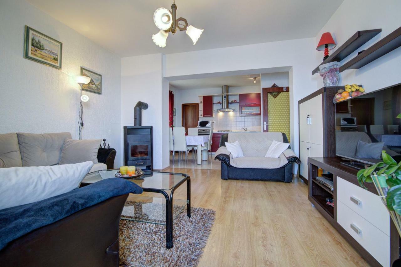Apartment Luca سينج المظهر الخارجي الصورة